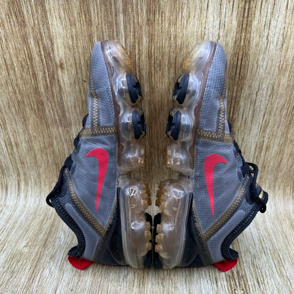Nike Air Vapormax 2019 Women's Size 9 Black Metallic Gold Shoes CU4872-001 - Picture 7 of 10